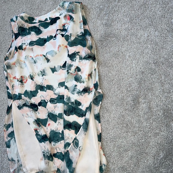 Cabi V-Neck Tank Top - Picture 7 of 8